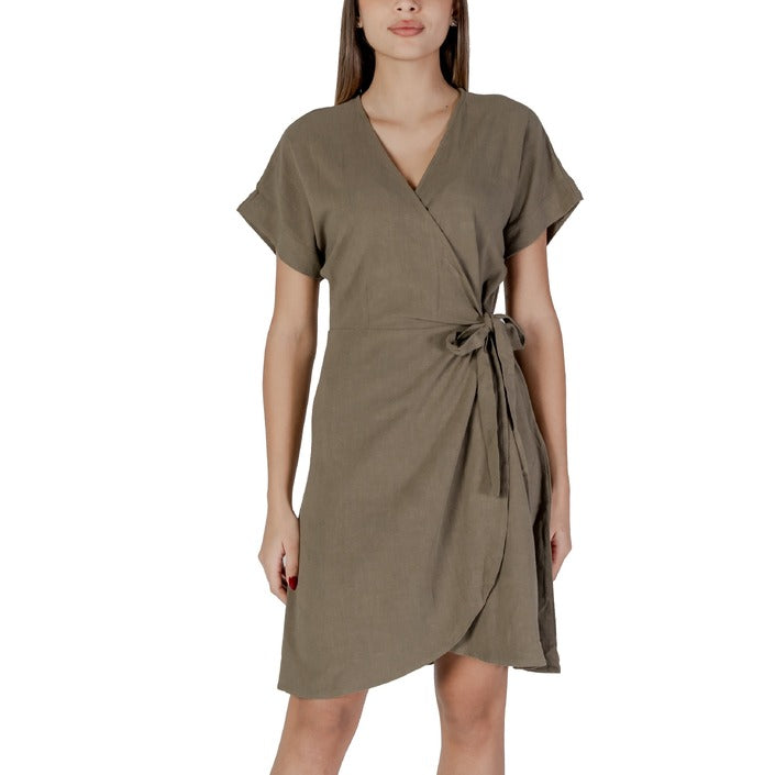 B.young Femme Robes