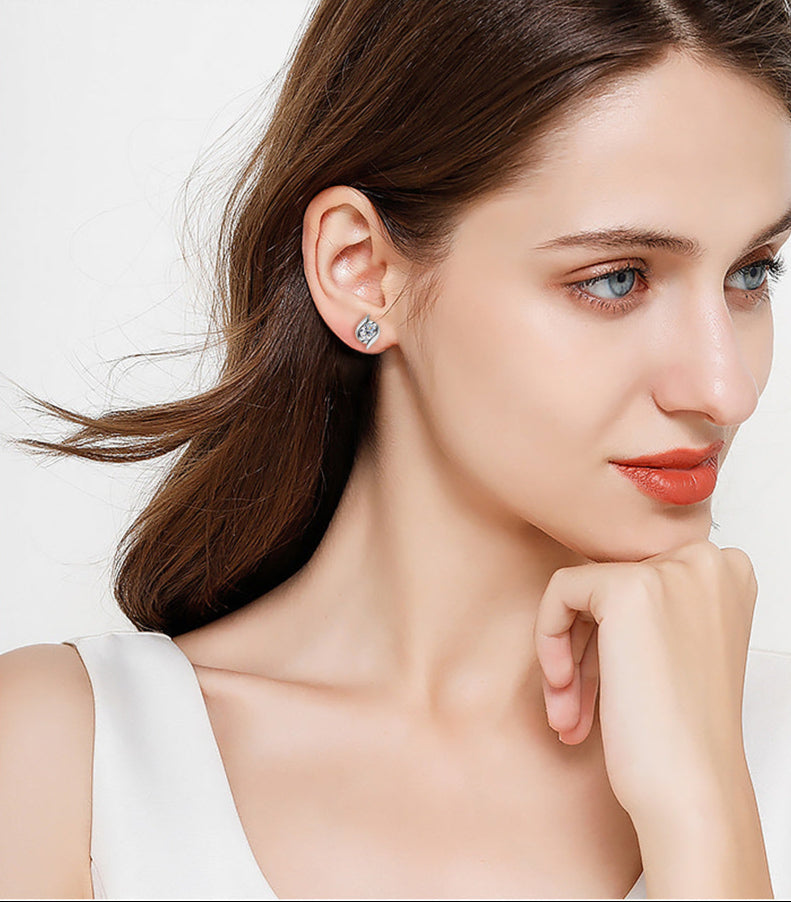 "Éclat Minimaliste - Puces d'Oreilles Moissanite"